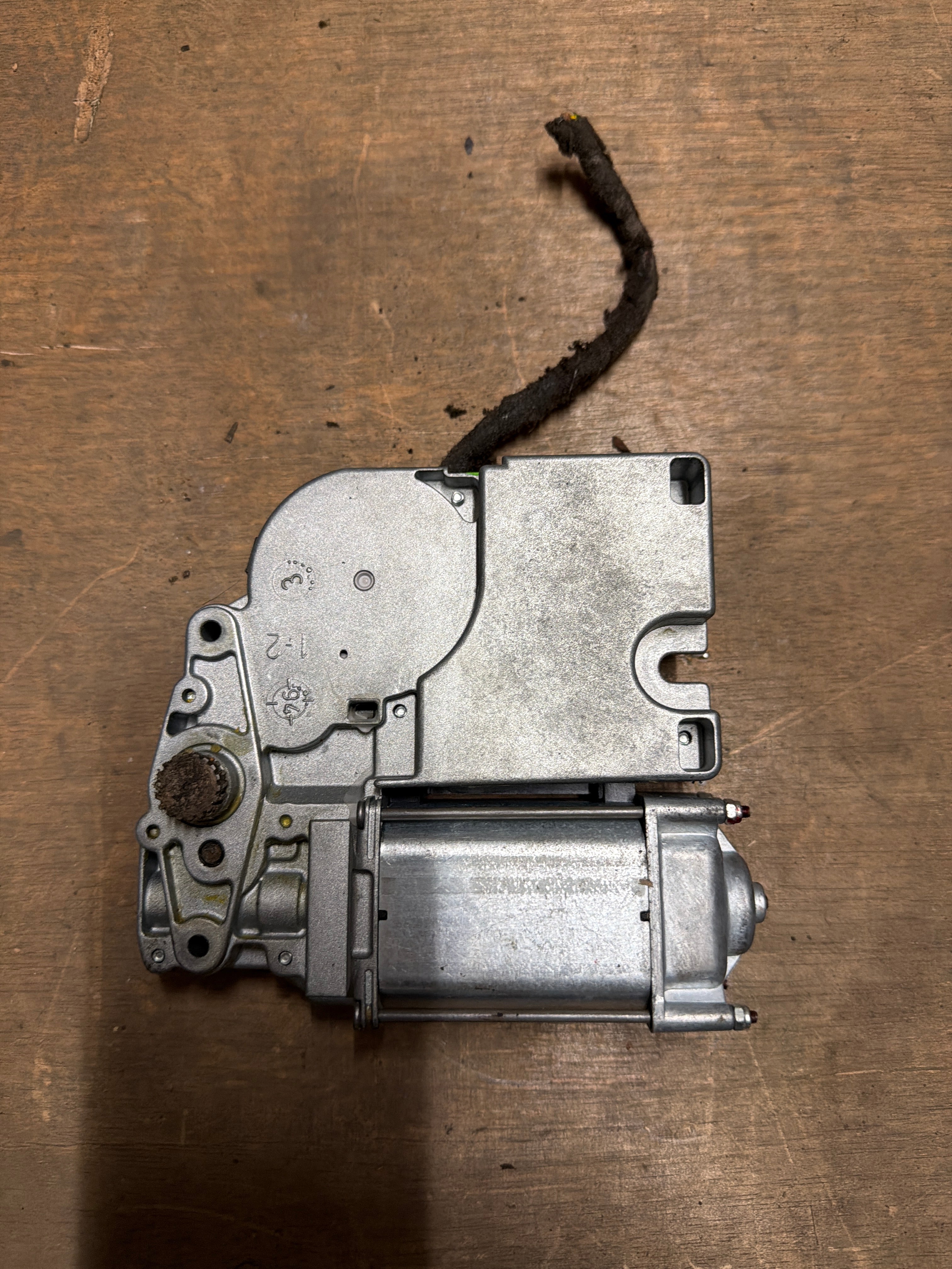 1H0959731 VW Golf 3 Schiebedachmotor Original Volkswagen