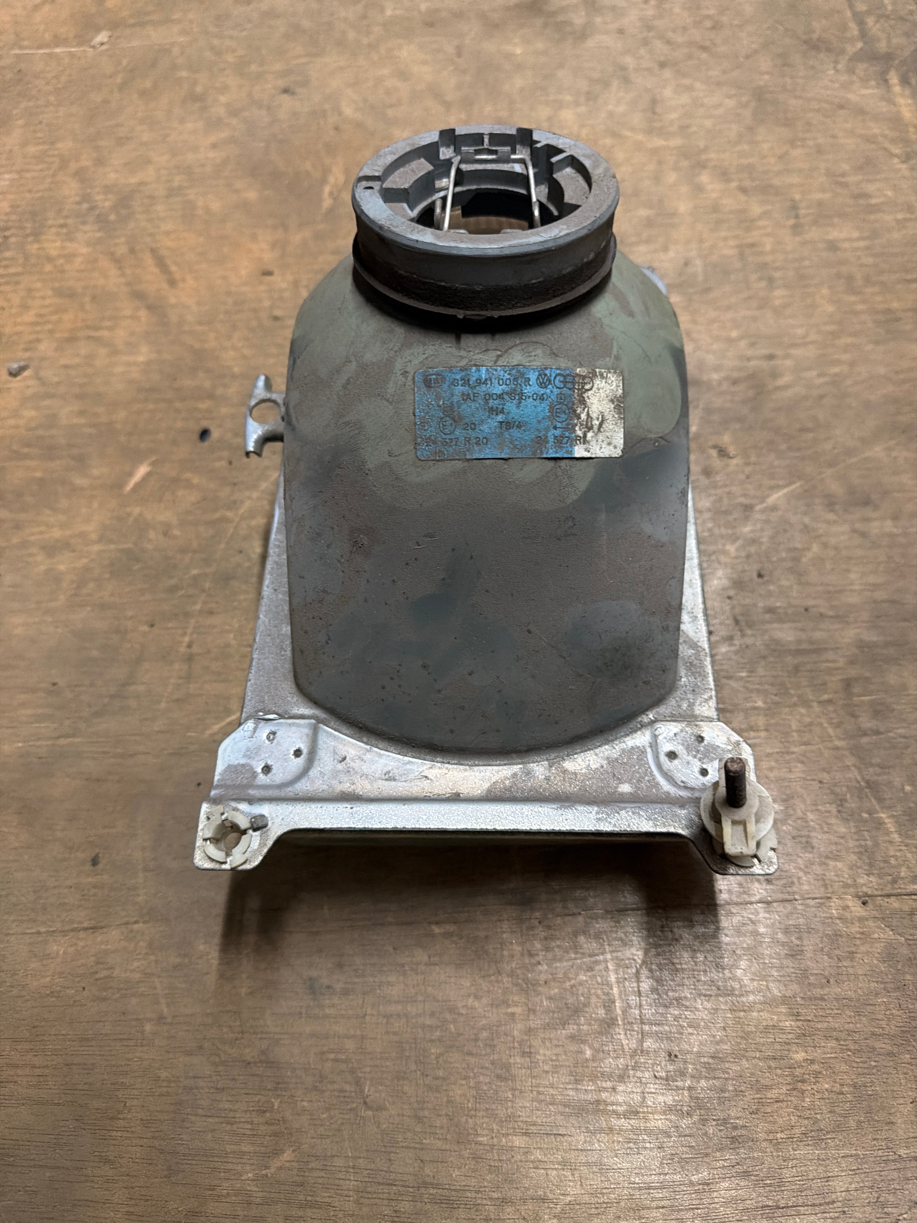 321941006 VW Passat Scheinwerfer Frontscheinwerfer Original
