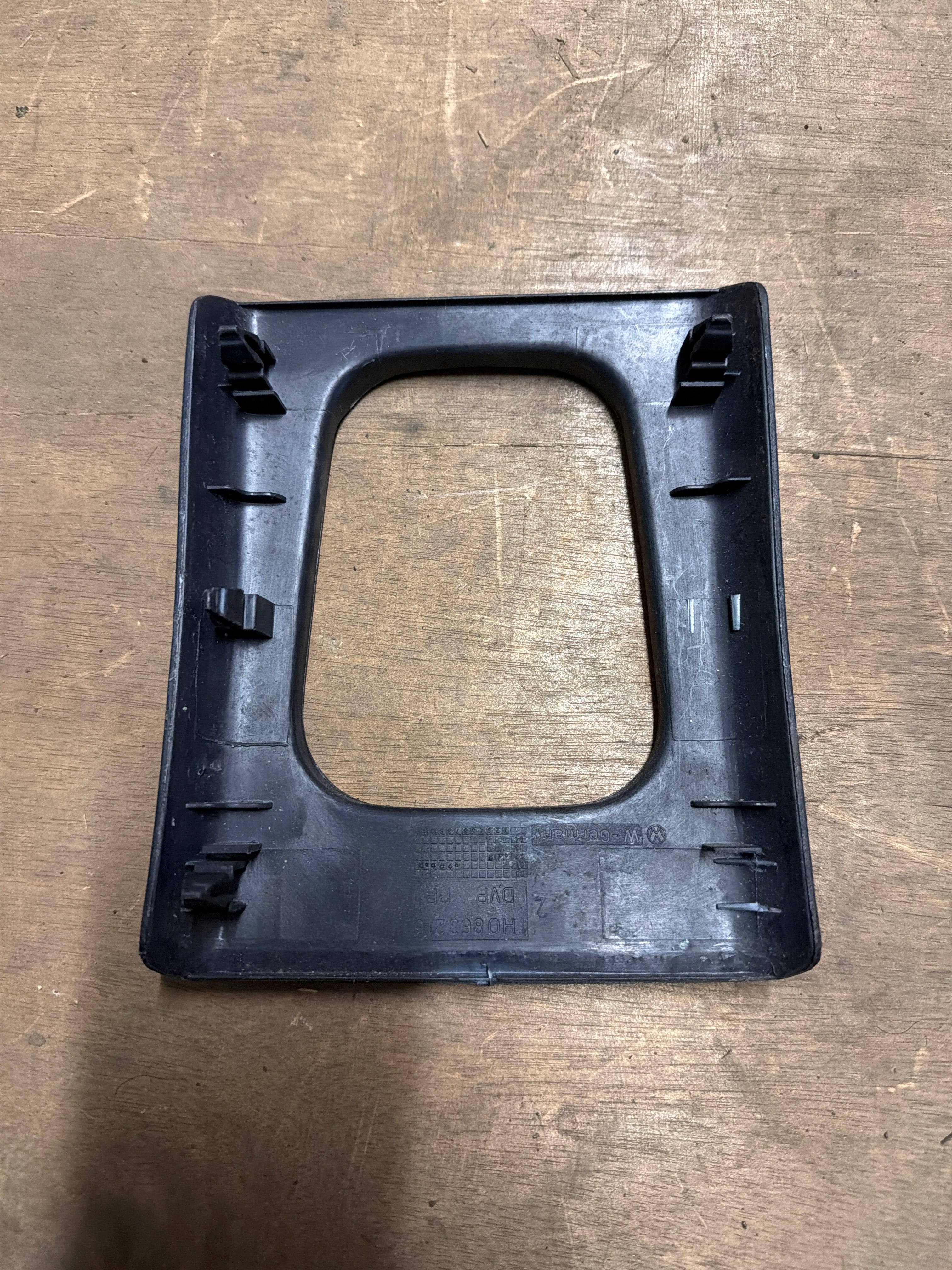 1H0863216 VW Golf 3 Schaltkulisse Mittelkonsole Abdeckung