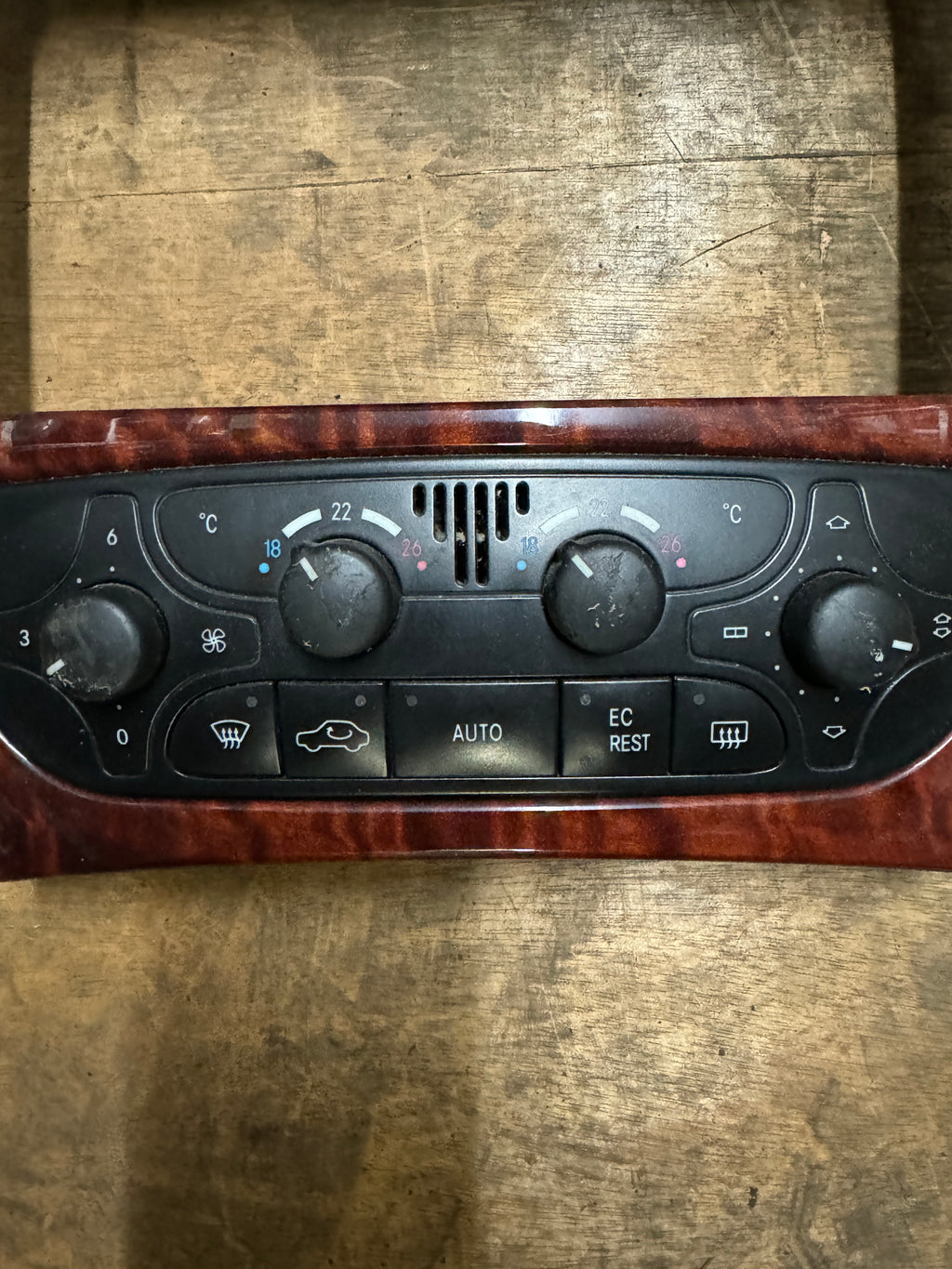 Mercedes Benz Klimabedienteil Original 2038300285 gebraucht